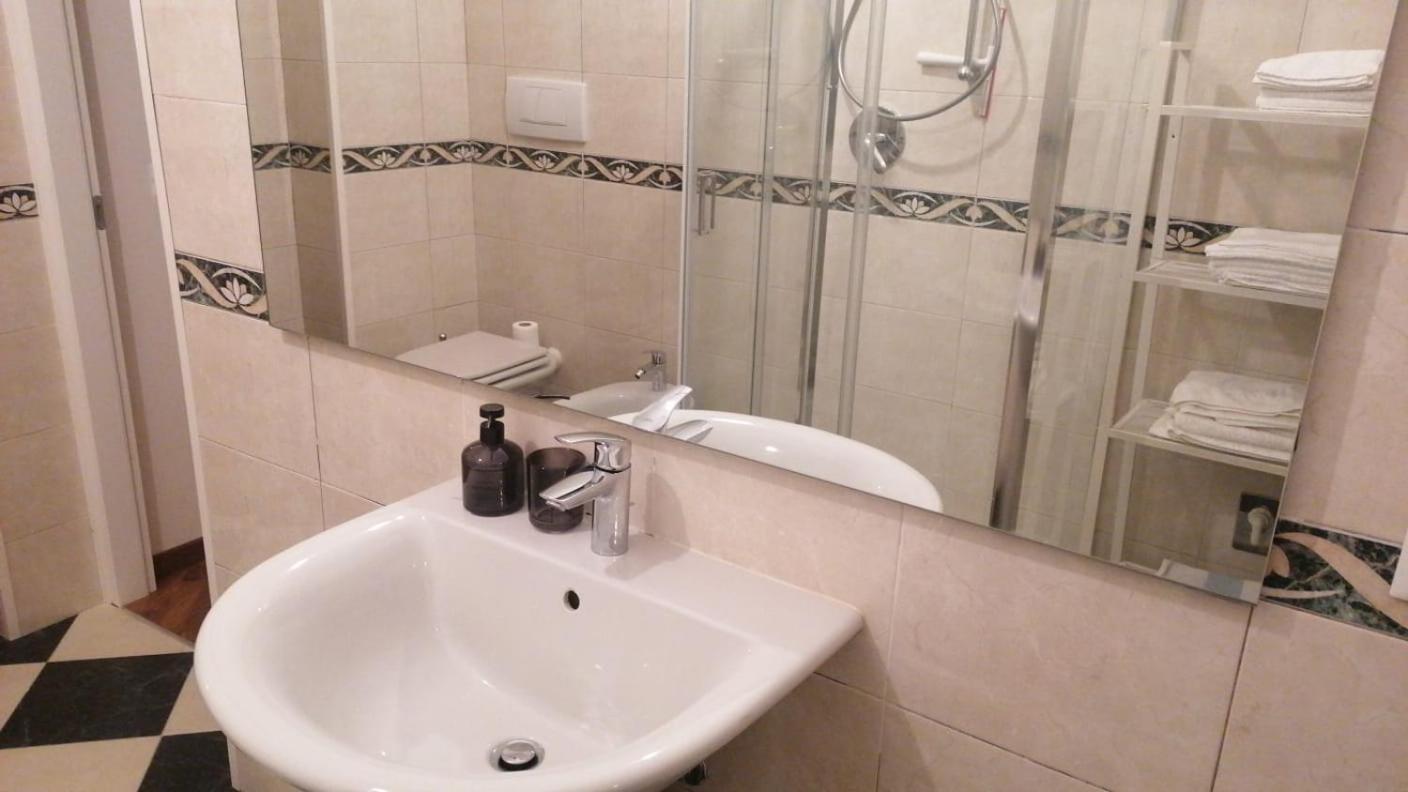 Amare Apartment Reggio Emilia Ngoại thất bức ảnh